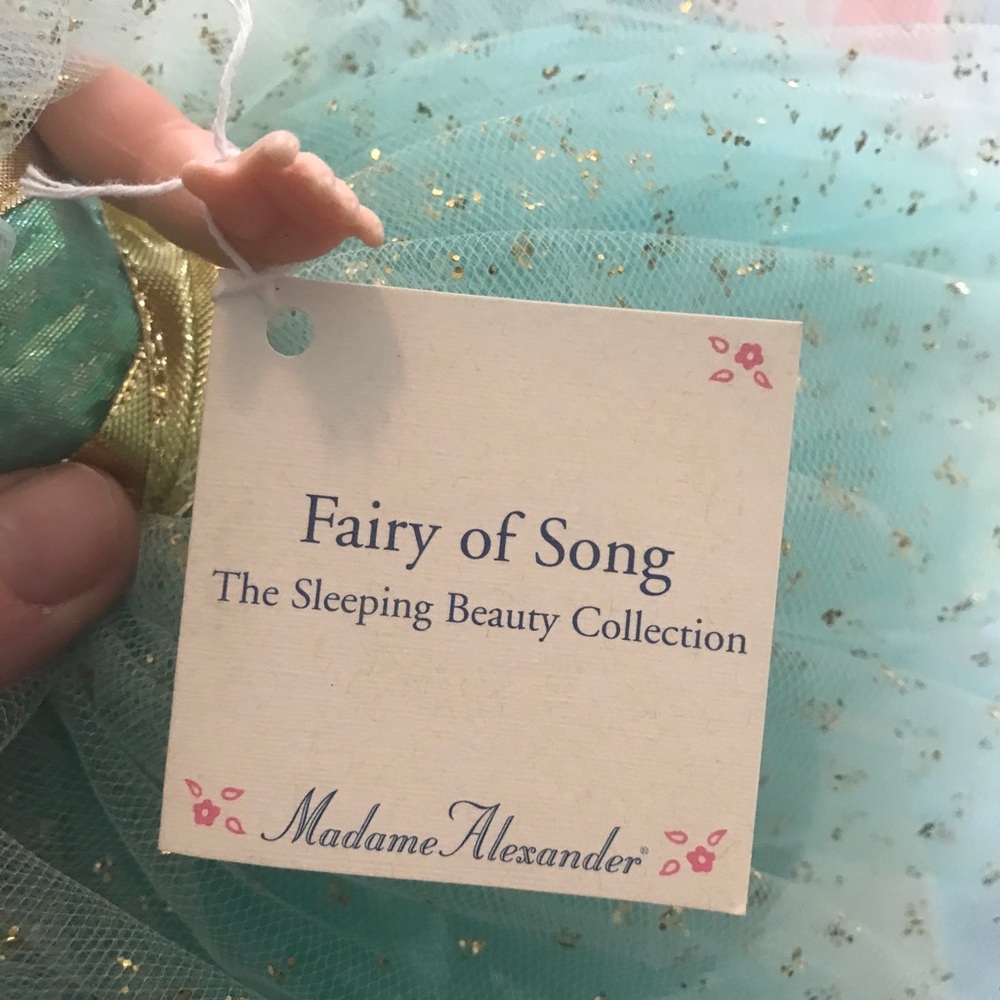 Madam Alexander Fairy of Song - Picture 3 of 5